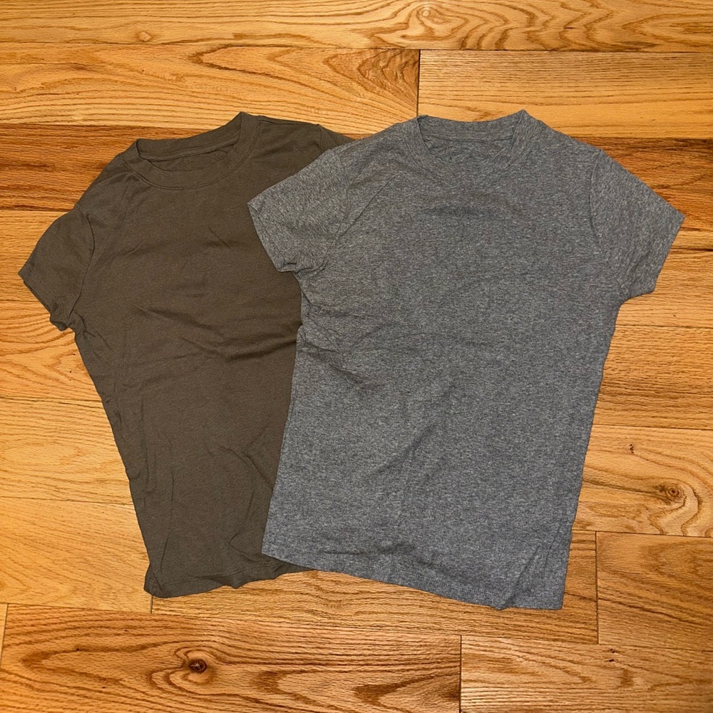 2 basic cotton tshirts